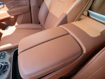 BENTLEY Bentayga EWB Azure First Edition