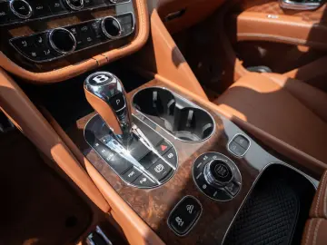 BENTLEY Bentayga EWB Azure First Edition