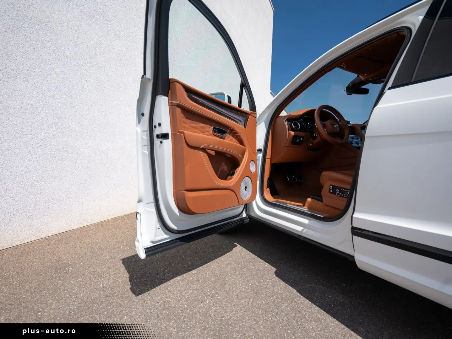 BENTLEY Bentayga EWB Azure First Edition