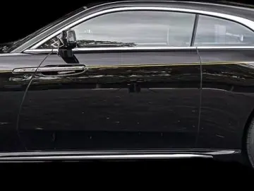 ROLLS ROYCE Spectre Bespoke Audio   Pinstripe