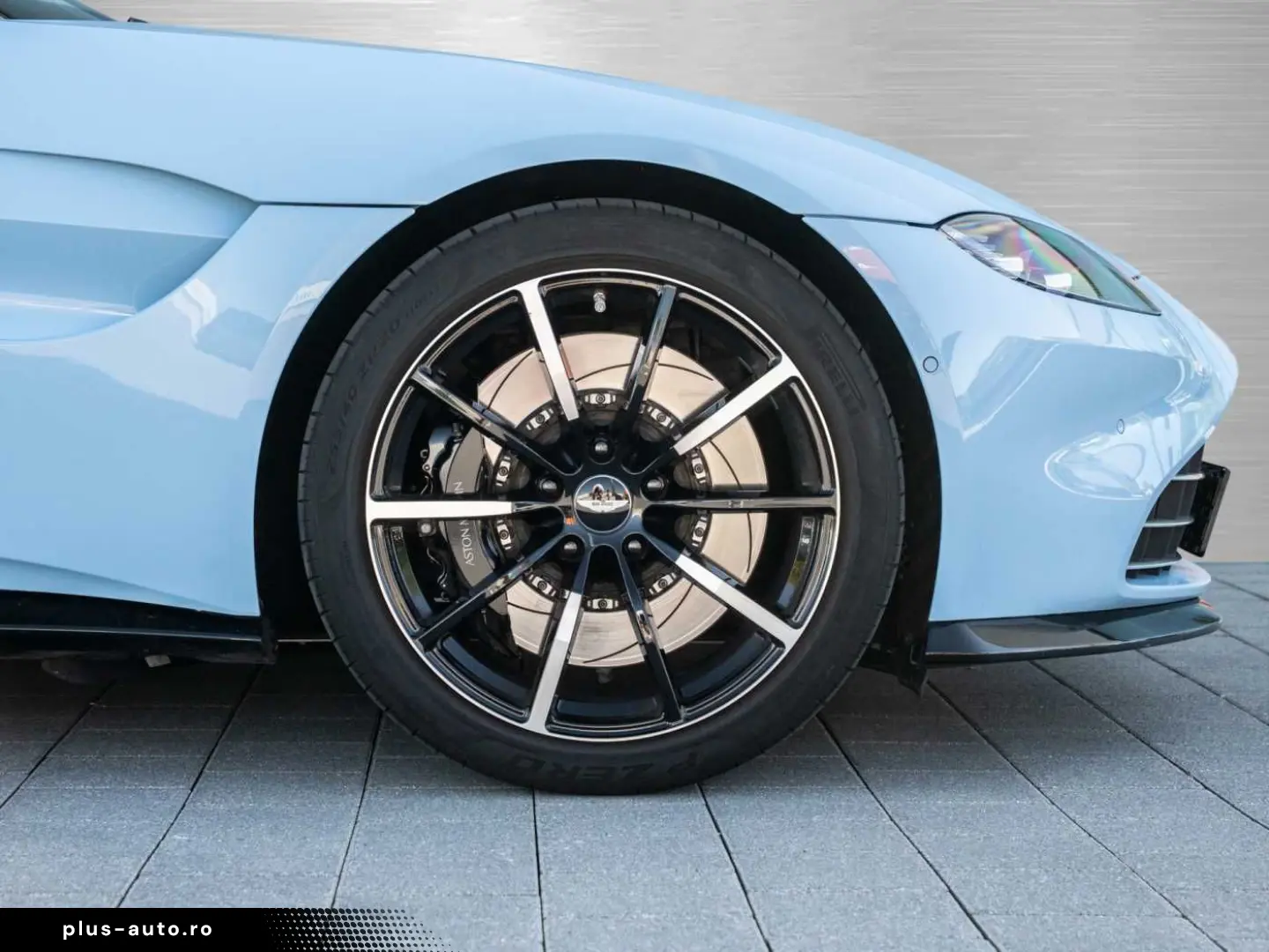 ASTON MARTIN V8 Vantage Roadster
