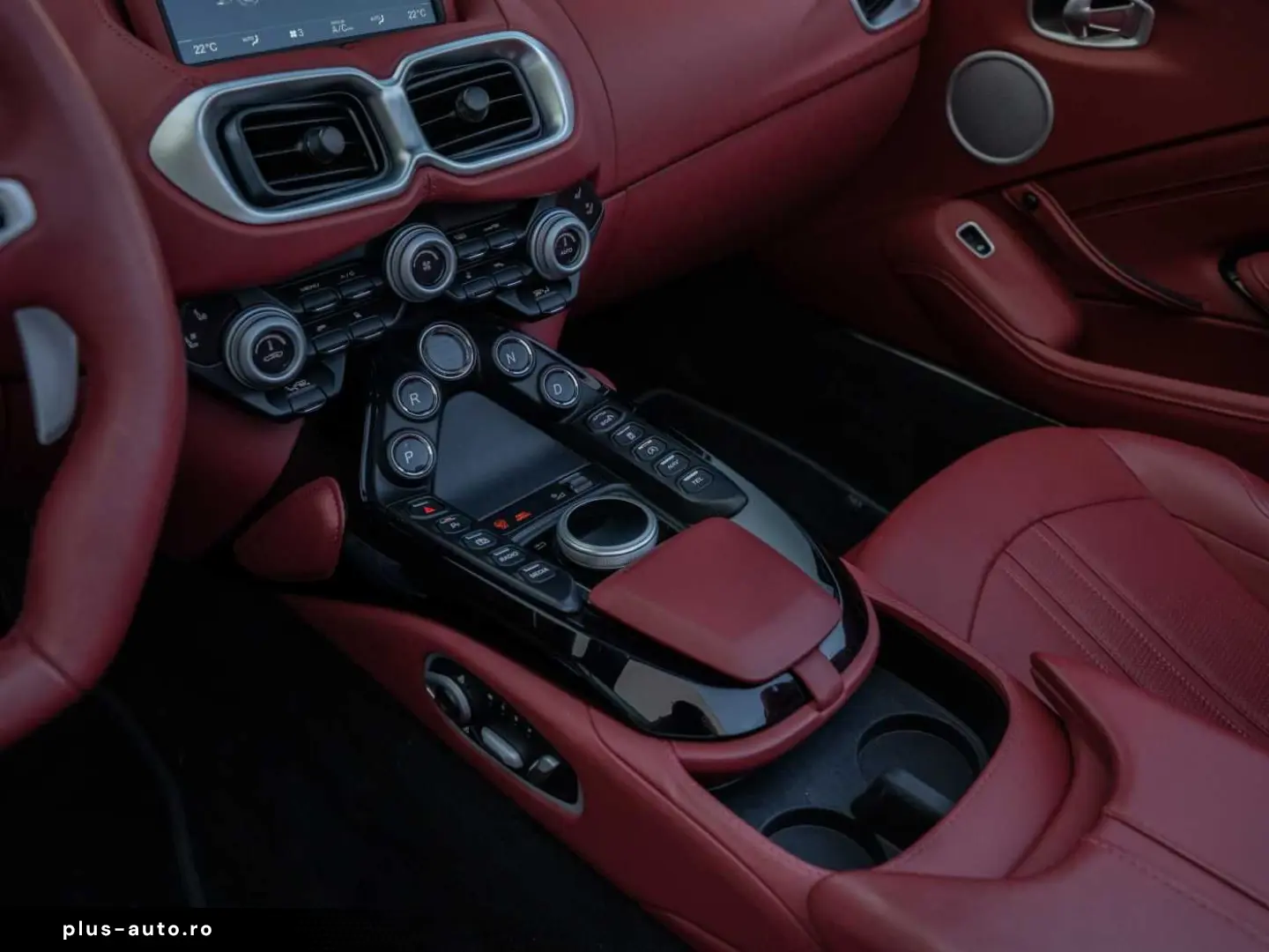 ASTON MARTIN V8 Vantage Roadster