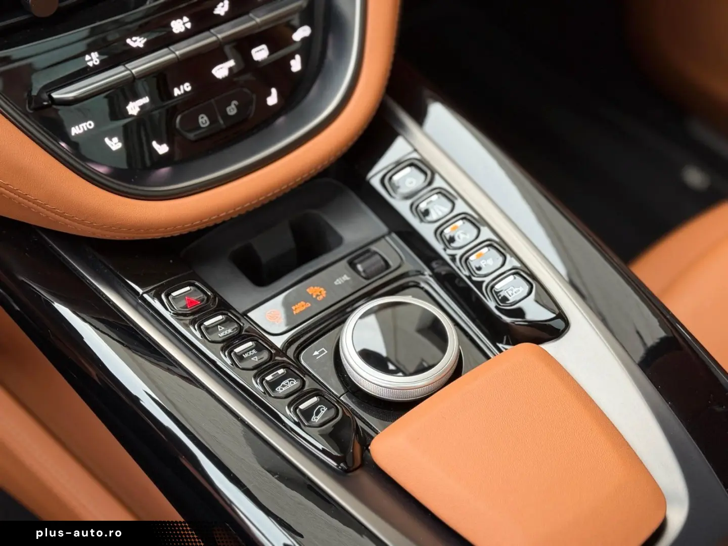 ASTON MARTIN DBX 4.0 V8
