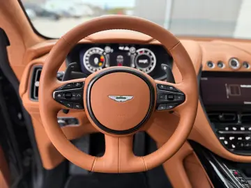 ASTON MARTIN DBX 4.0 V8
