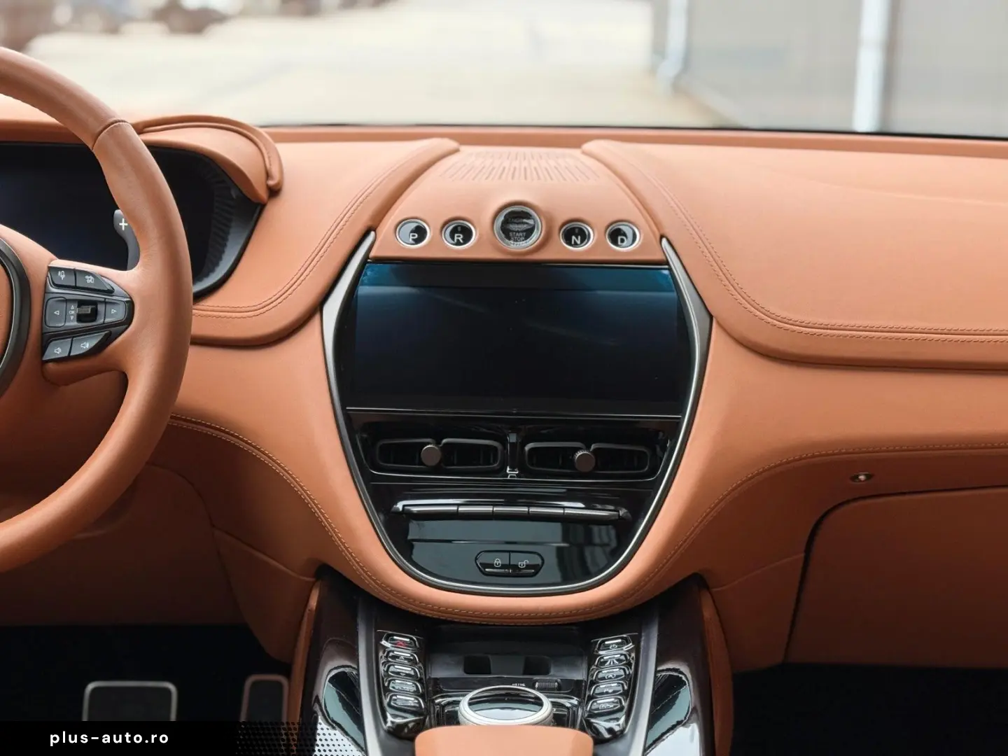 ASTON MARTIN DBX 4.0 V8