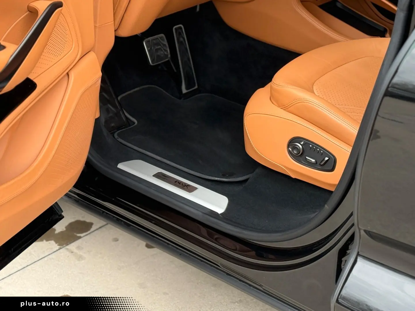 ASTON MARTIN DBX 4.0 V8