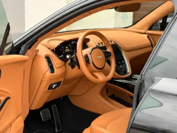 ASTON MARTIN DBX 4.0 V8