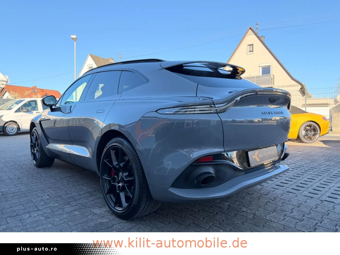 ASTON MARTIN DBX 4.0 V8  1.HD CARBON 22ZOLL PANO CHINA GREY