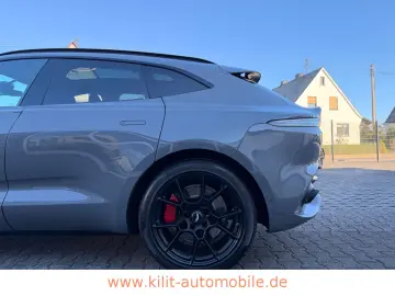 ASTON MARTIN DBX 4.0 V8  1.HD CARBON 22ZOLL PANO CHINA GREY