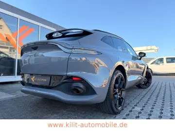 ASTON MARTIN DBX 4.0 V8  1.HD CARBON 22ZOLL PANO CHINA GREY