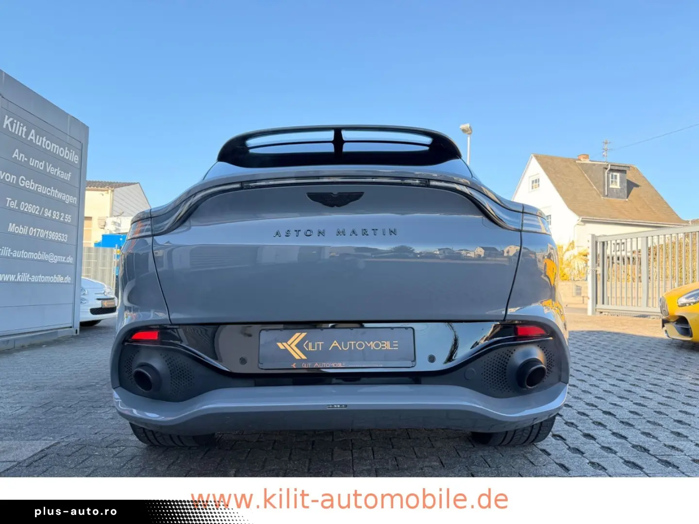 ASTON MARTIN DBX 4.0 V8  1.HD CARBON 22ZOLL PANO CHINA GREY