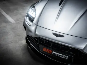 ASTON MARTIN V8 Vantage MY25 BOWERS&WILKINS SAMMLERFAHRZEUG
