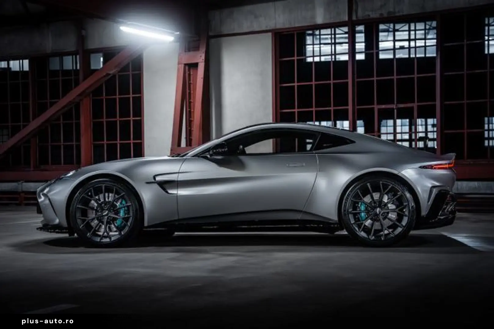 ASTON MARTIN V8 Vantage MY25 BOWERS&WILKINS SAMMLERFAHRZEUG