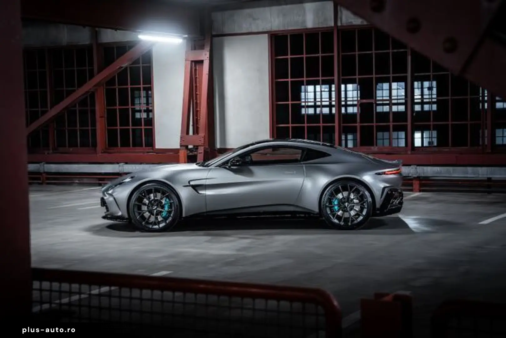 ASTON MARTIN V8 Vantage MY25 BOWERS&WILKINS SAMMLERFAHRZEUG