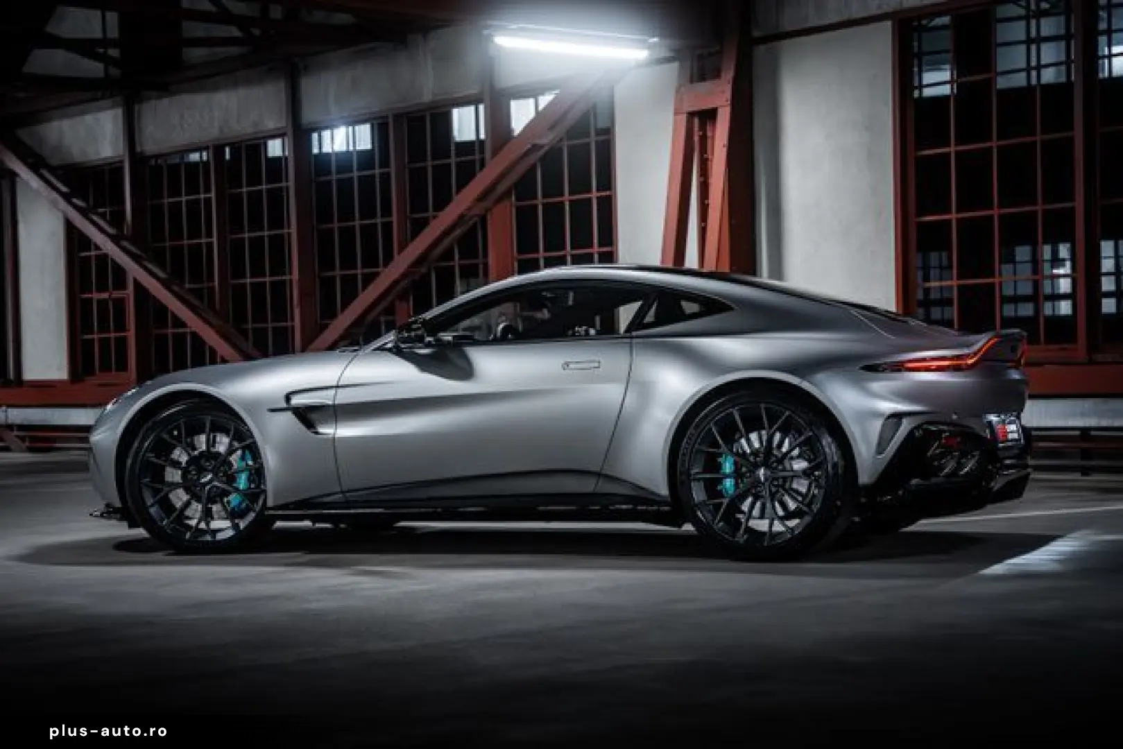 ASTON MARTIN V8 Vantage MY25 BOWERS&WILKINS SAMMLERFAHRZEUG