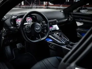 ASTON MARTIN V8 Vantage MY25 BOWERS&WILKINS SAMMLERFAHRZEUG
