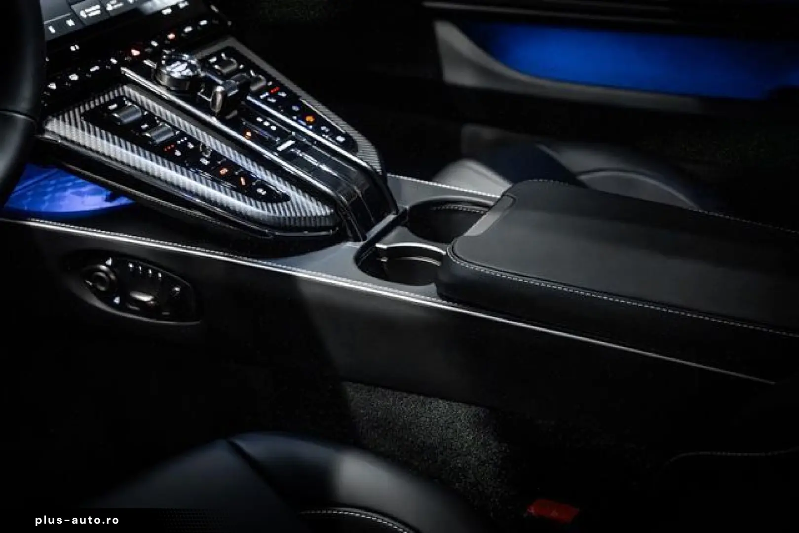 ASTON MARTIN V8 Vantage MY25 BOWERS&WILKINS SAMMLERFAHRZEUG