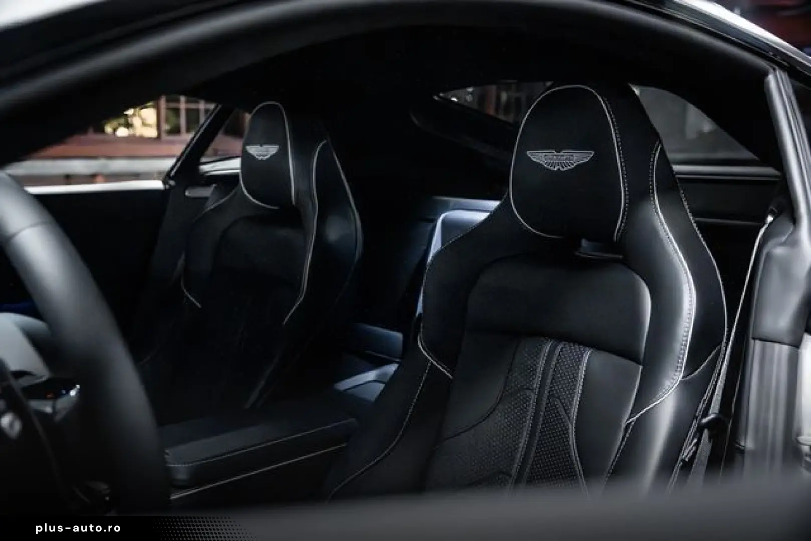ASTON MARTIN V8 Vantage MY25 BOWERS&WILKINS SAMMLERFAHRZEUG