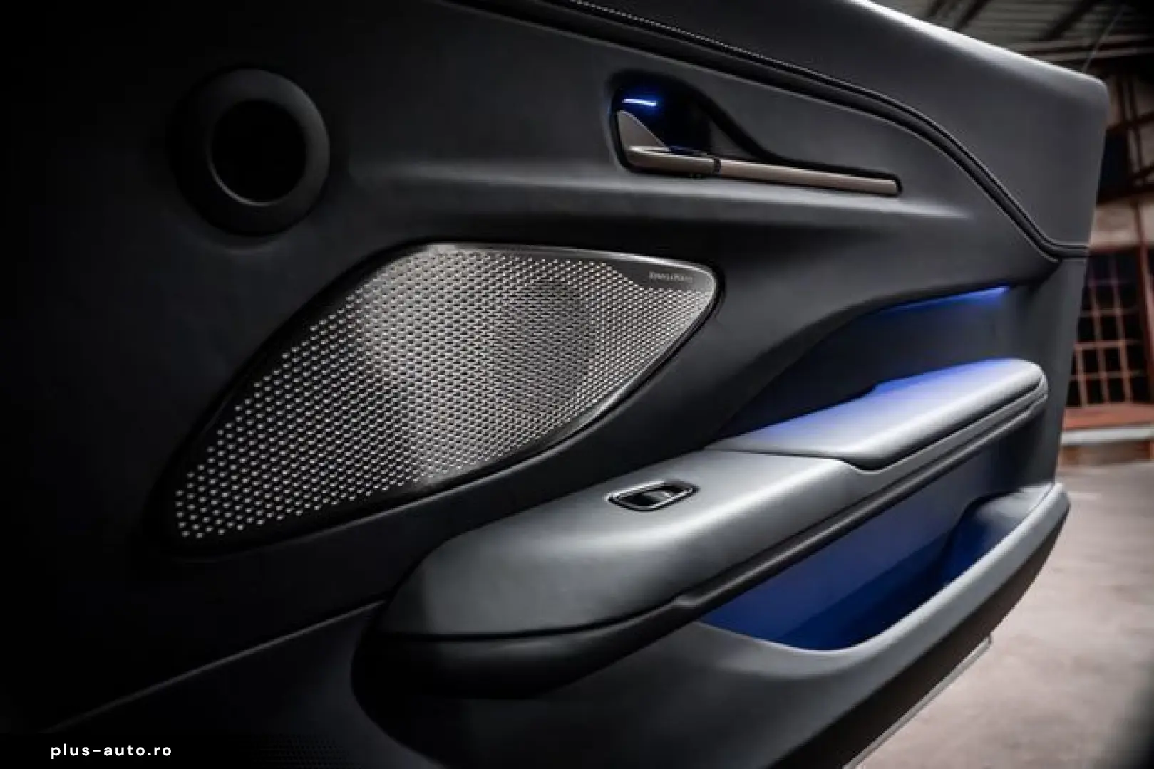 ASTON MARTIN V8 Vantage MY25 BOWERS&WILKINS SAMMLERFAHRZEUG