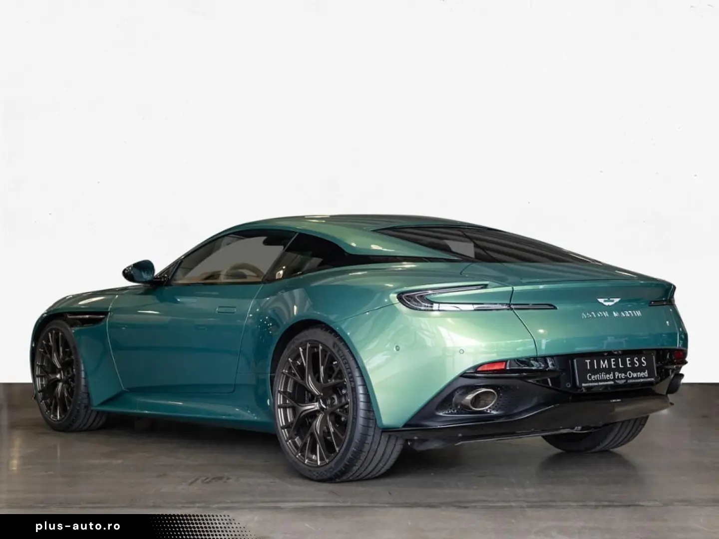 ASTON MARTIN DB12 Coupe Aston Martin Hamburg