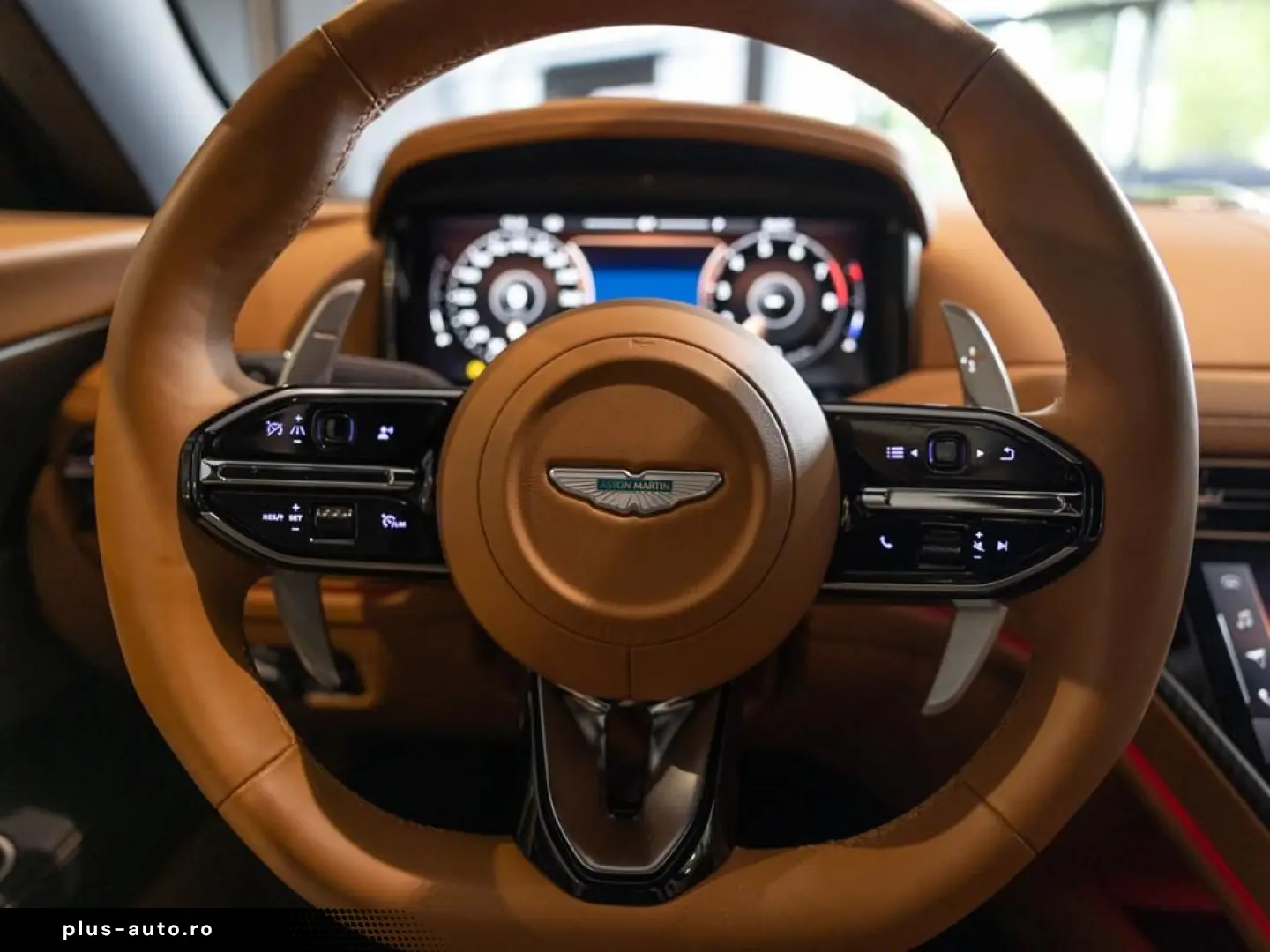 ASTON MARTIN DB12 Coupe Aston Martin Hamburg