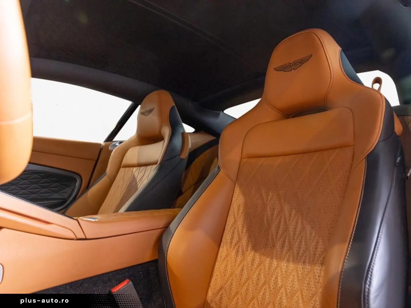 ASTON MARTIN DB12 Coupe Aston Martin Hamburg