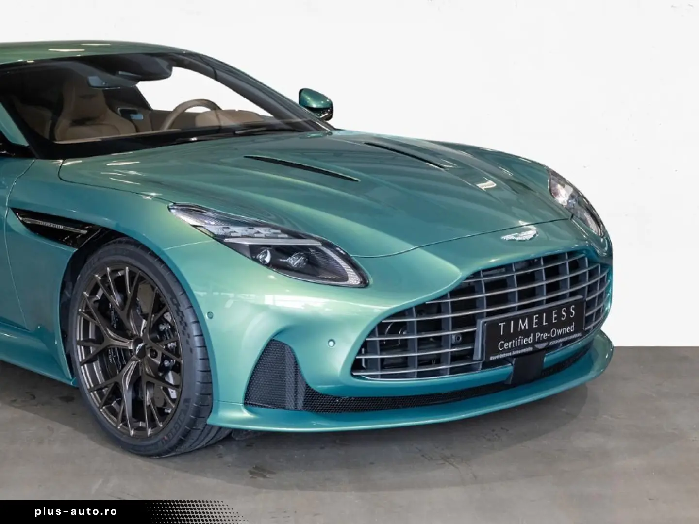 ASTON MARTIN DB12 Coupe Aston Martin Hamburg