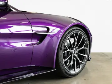 ASTON MARTIN V8 Vantage Coupe Aston Martin Hamburg