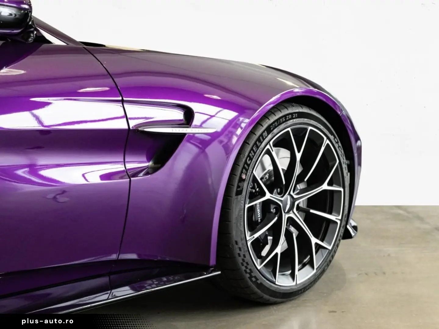 ASTON MARTIN V8 Vantage Coupe Aston Martin Hamburg
