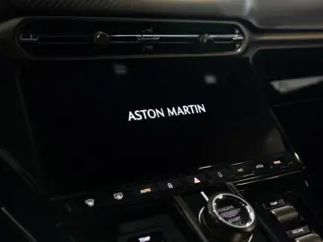 ASTON MARTIN V8 Vantage Coupe Aston Martin Hamburg