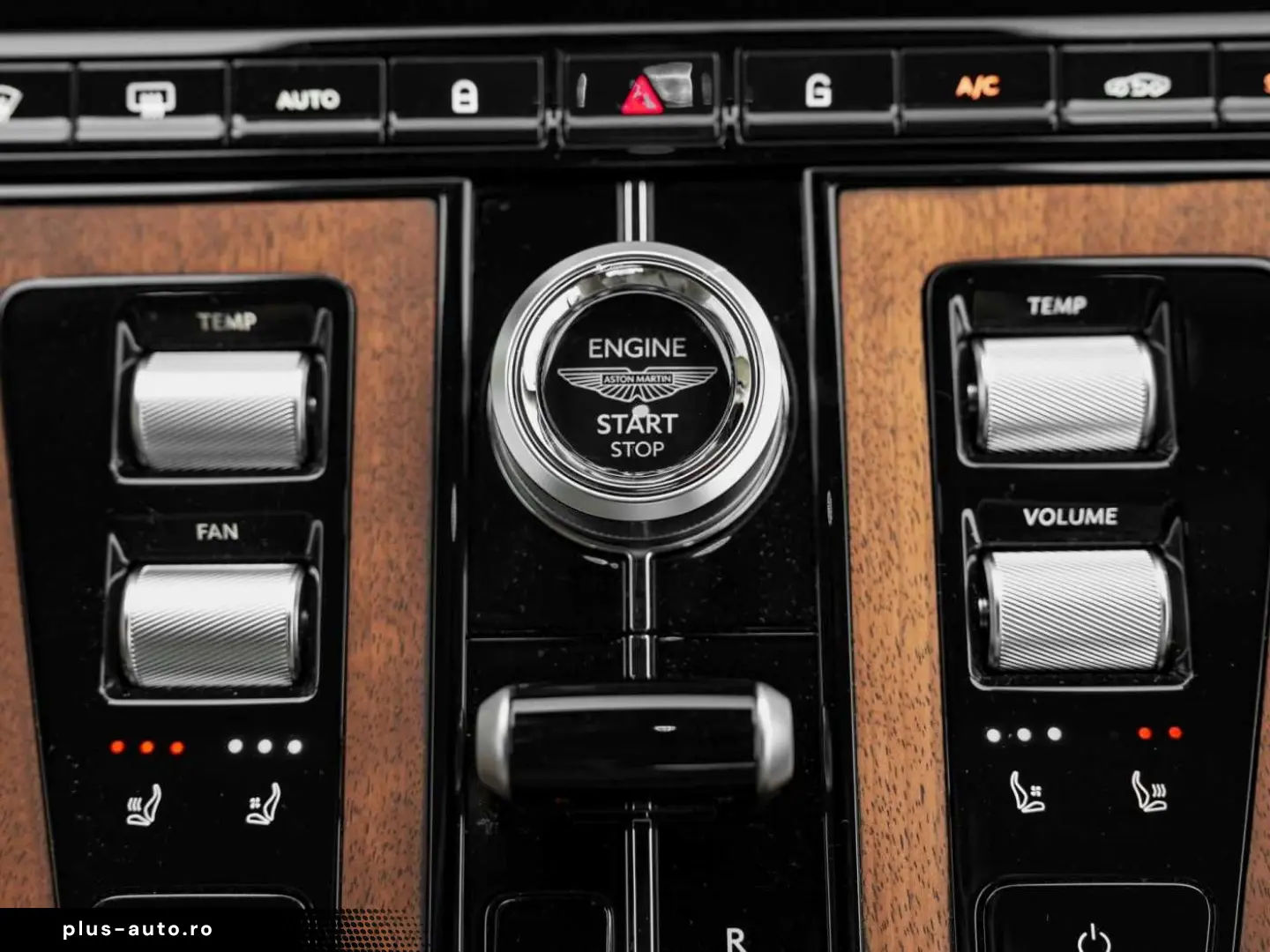 ASTON MARTIN DB12 Volante