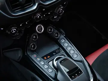ASTON MARTIN V8 Vantage Roadster - VAT - 360  CAMERA…