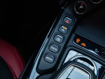 ASTON MARTIN V8 Vantage Roadster - VAT - 360  CAMERA…