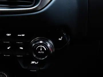 ASTON MARTIN V8 Vantage Roadster - VAT - 360  CAMERA…