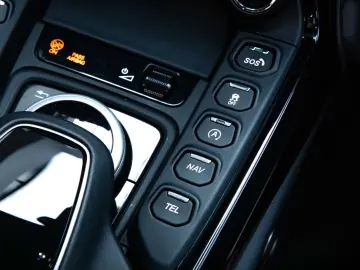 ASTON MARTIN V8 Vantage Roadster - VAT - 360  CAMERA…