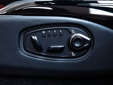 ASTON MARTIN V8 Vantage Roadster - VAT - 360  CAMERA…