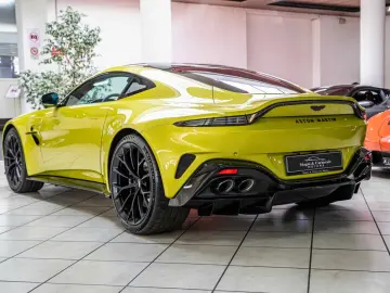 ASTON MARTIN V8 Vantage - SPECIAL PAINT BLACK PACK 21  360