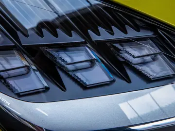 ASTON MARTIN V8 Vantage - SPECIAL PAINT BLACK PACK 21  360
