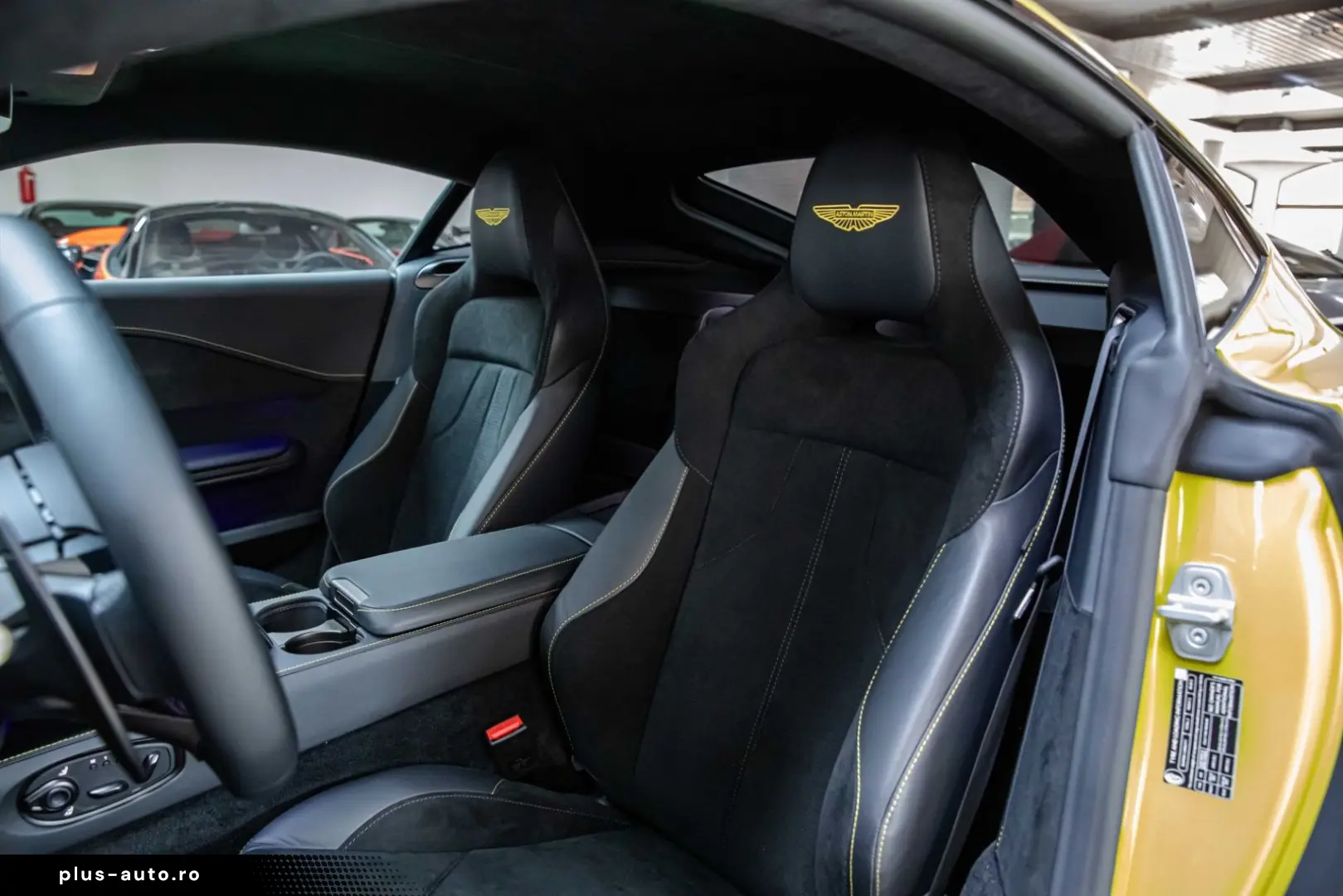ASTON MARTIN V8 Vantage - SPECIAL PAINT BLACK PACK 21  360
