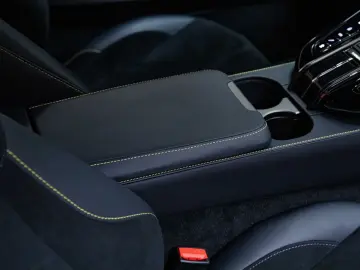 ASTON MARTIN V8 Vantage - SPECIAL PAINT BLACK PACK 21  360