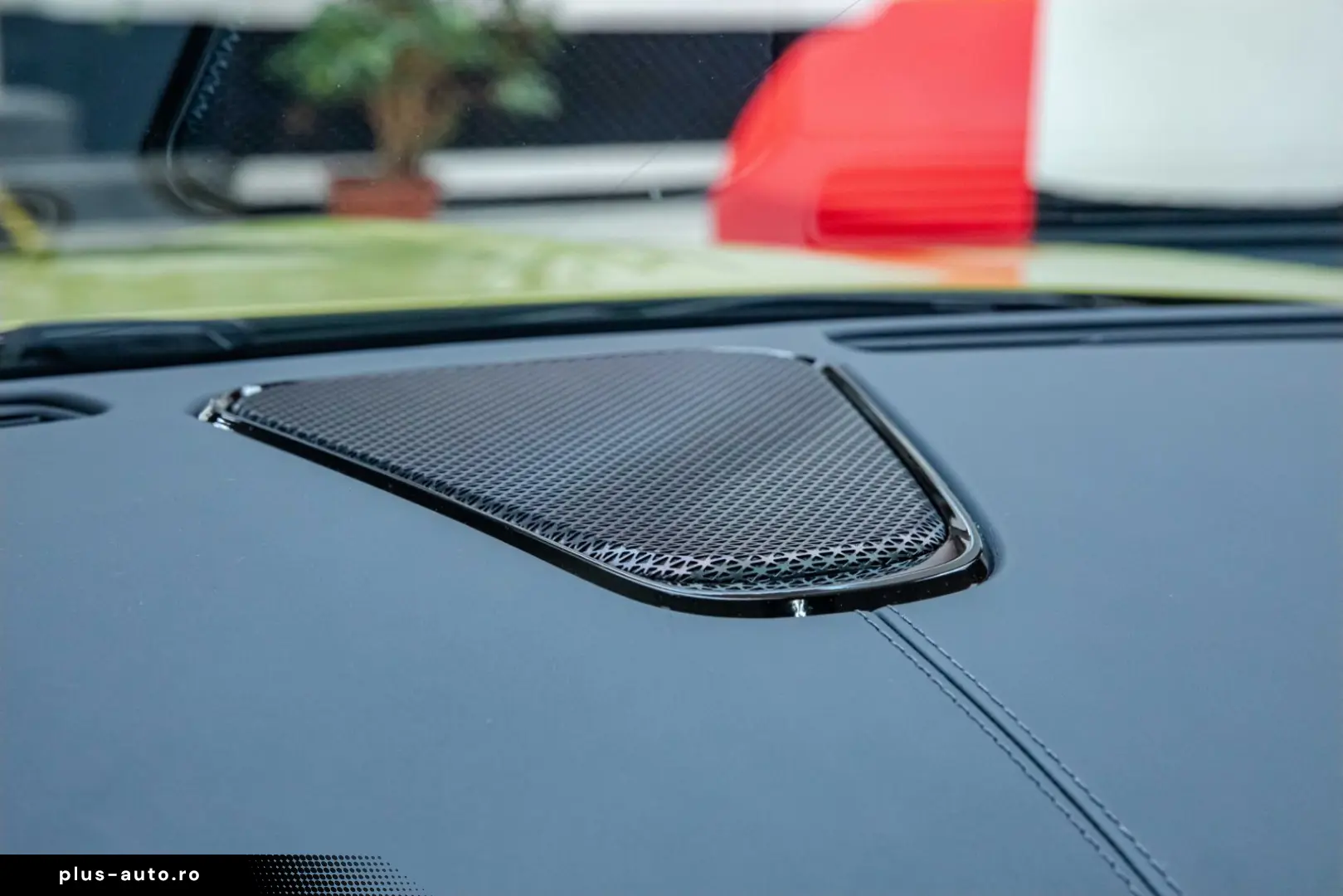 ASTON MARTIN V8 Vantage - SPECIAL PAINT BLACK PACK 21  360
