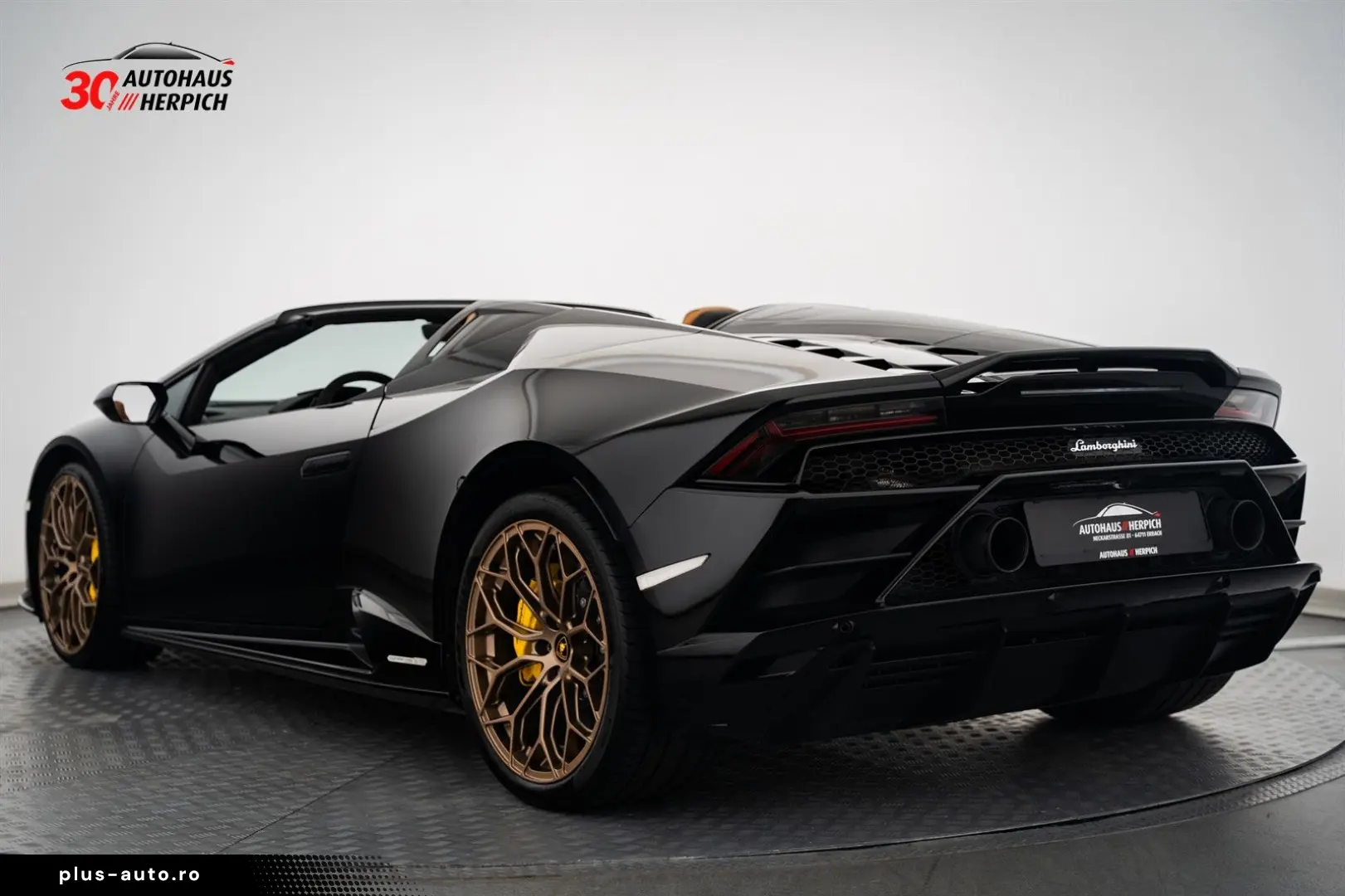LAMBORGHINI Huracán EVO Spyder Schwarz Beige Lift SENSONUM