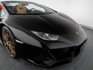 LAMBORGHINI Huracán EVO Spyder Schwarz Beige Lift SENSONUM