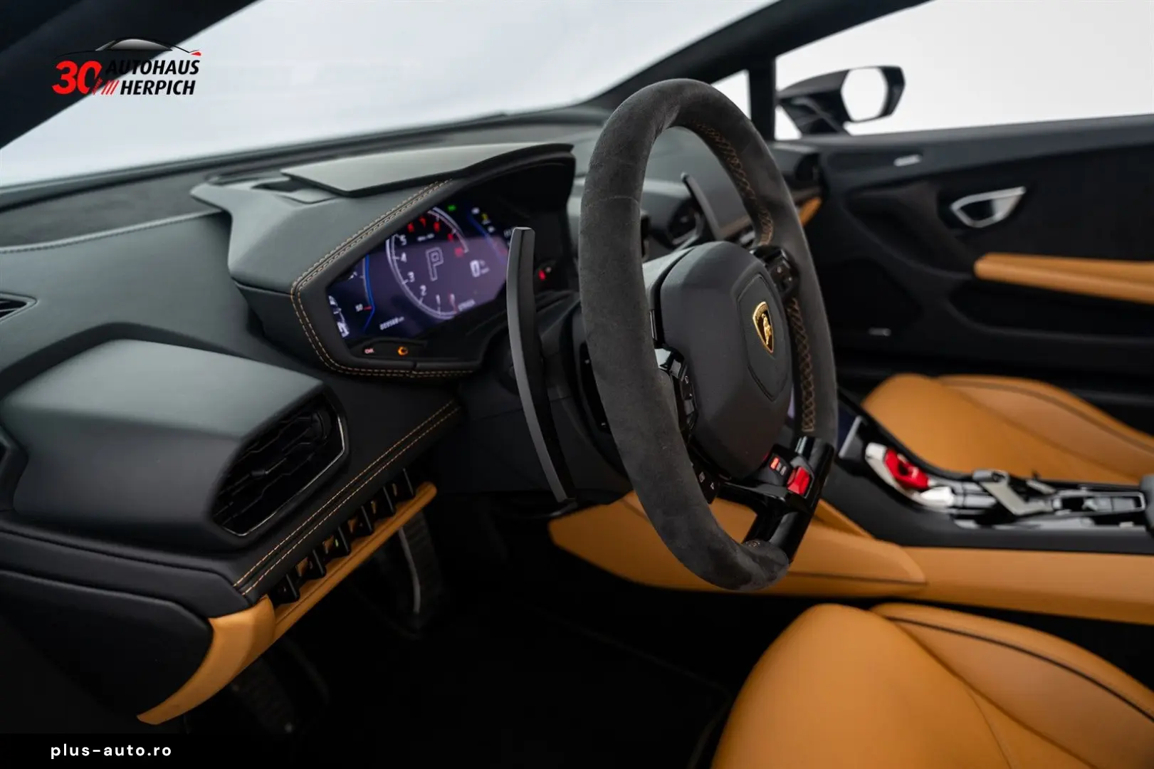 LAMBORGHINI Huracán EVO Spyder Schwarz Beige Lift SENSONUM