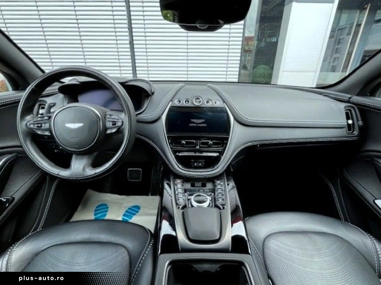 ASTON MARTIN DBX 4.0 V8
