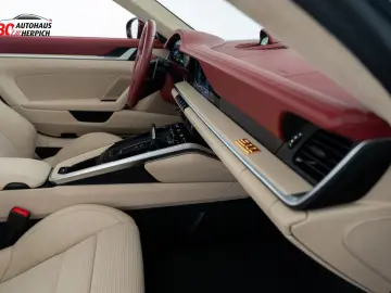 PORSCHE 992 4S Targa Heritage SportDesign PCCB Lift HAL