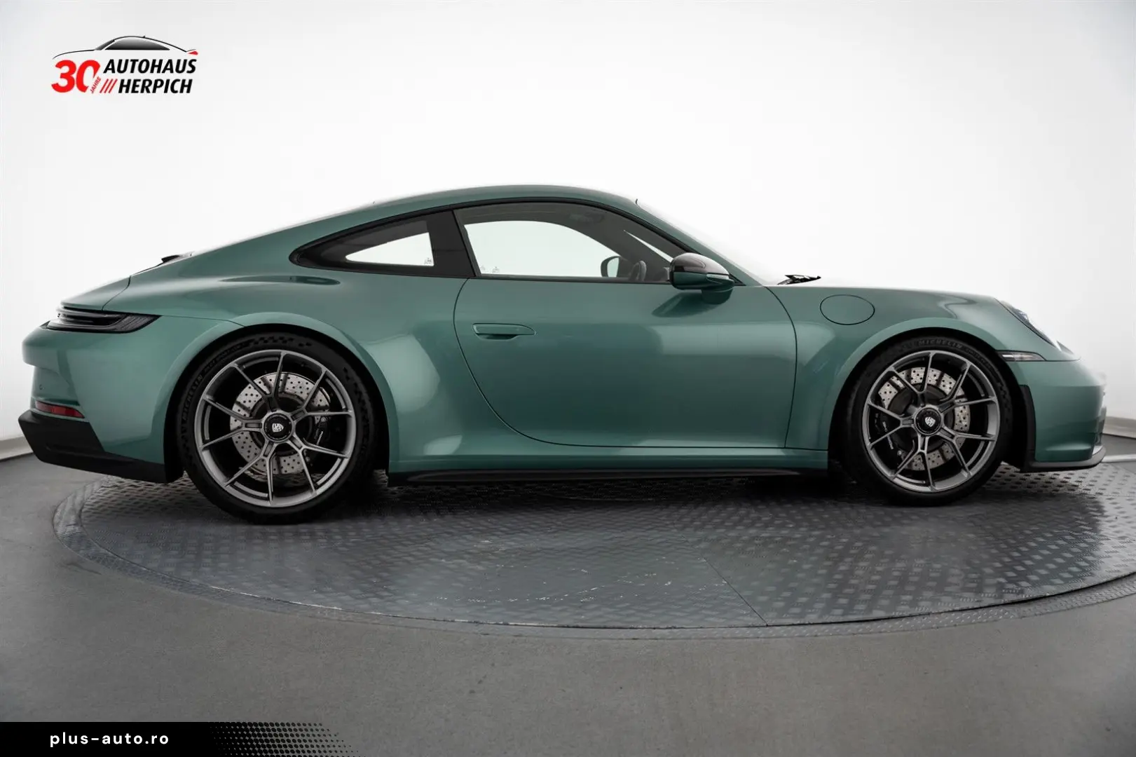 PORSCHE 992 GT3 Touring PTS Racing Green Lift Vollschale