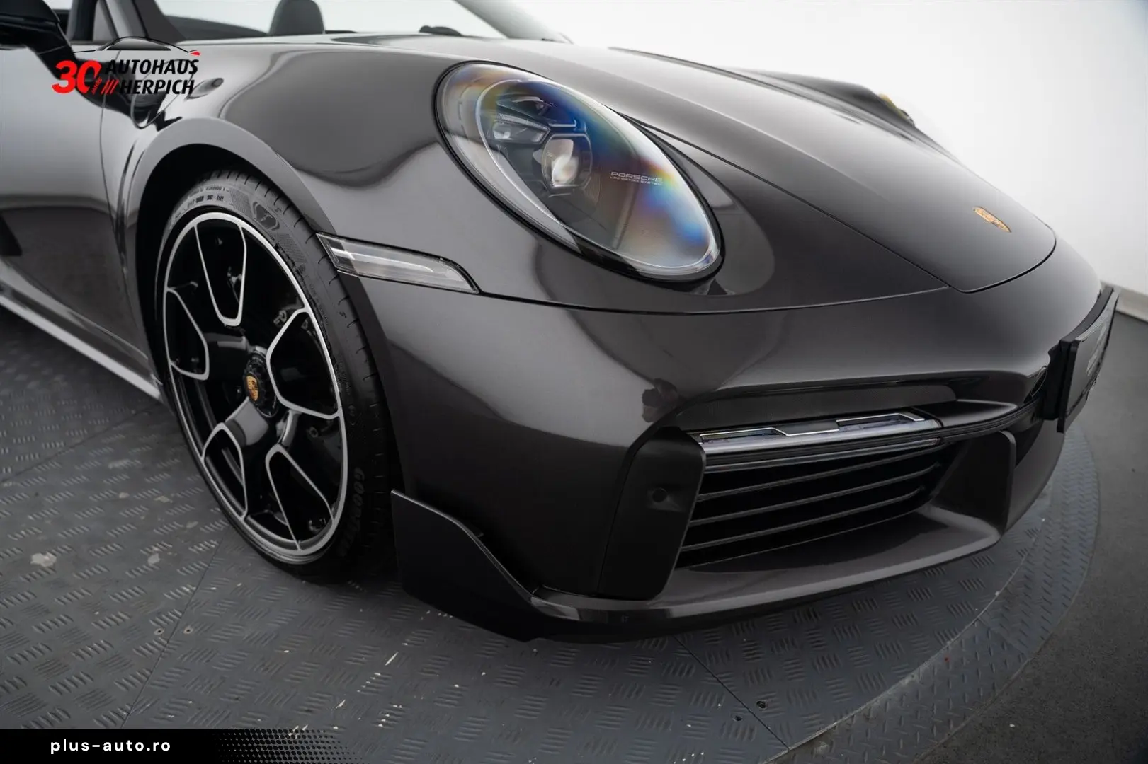 PORSCHE 992 Turbo S Cabrio PTS Grigiogranitometallic