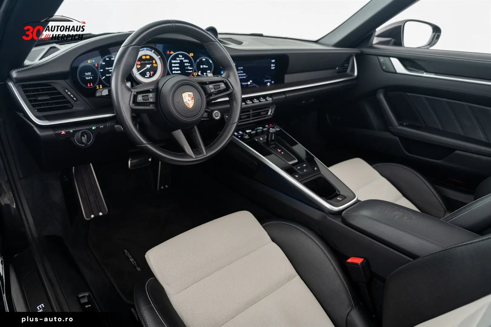 PORSCHE 992 Turbo S Cabrio PTS Grigiogranitometallic