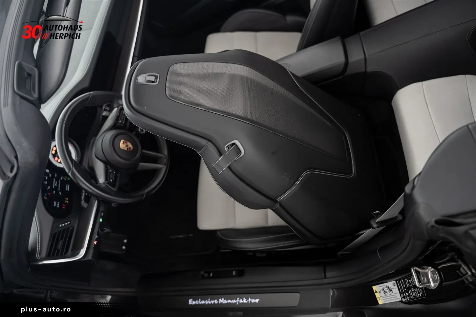 PORSCHE 992 Turbo S Cabrio PTS Grigiogranitometallic